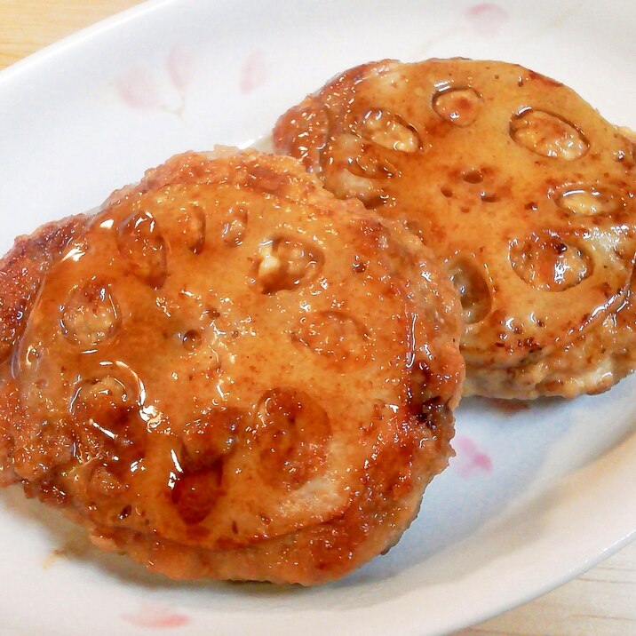 ご飯がススム♪豆腐でヘルシー！レンコンのハンバーグ